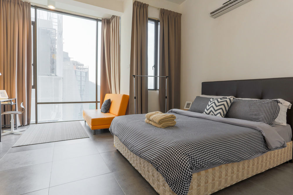 The 12 Suites @ Empire Damansara Petaling Jaya Exterior foto